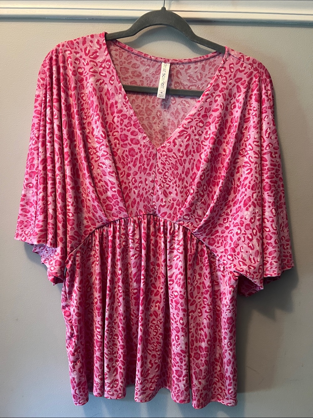 Pink Leopard-Print V-Neck Tunic Top with Flutter Sleeves